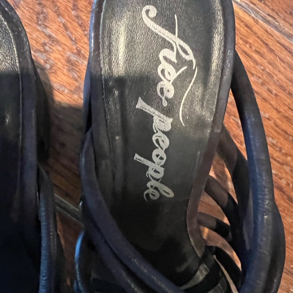 Free people, black sandals, only worn twice. - Picture 3 of 5